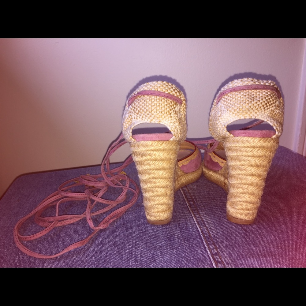 SOLD! LOUIS VUITTON Espadrilles - Picture 4 of 5